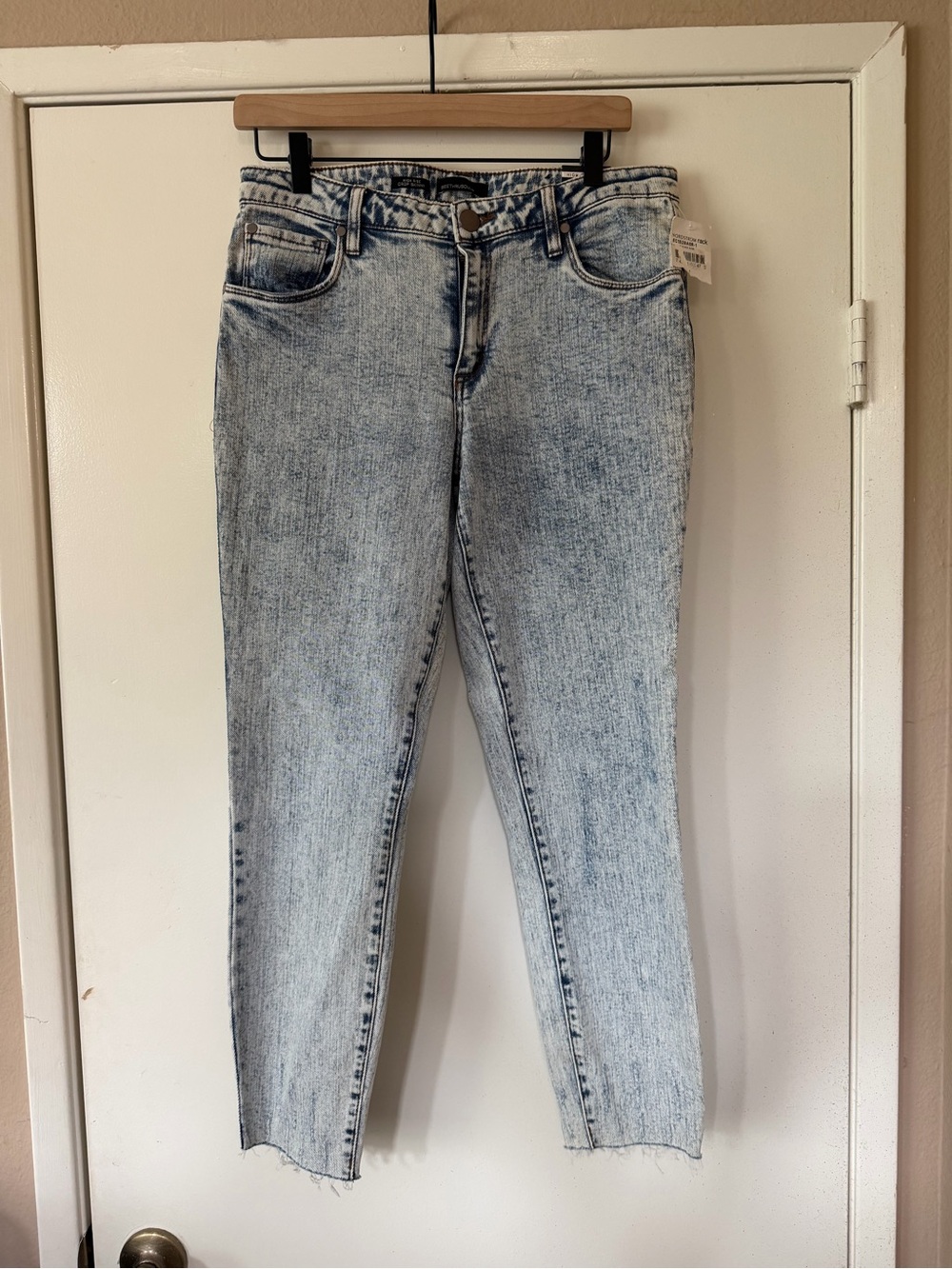 See Thru Soul Light Wash Ankle Cropped Jeans